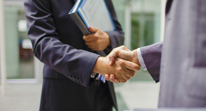 Contrata&ccedil;&atilde;o